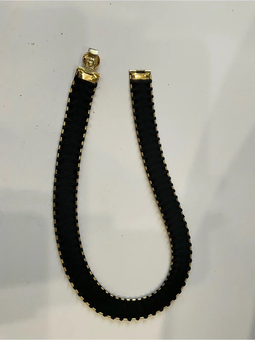 FABULOUS VINTAGE METAL GOLD STRETCH BELT